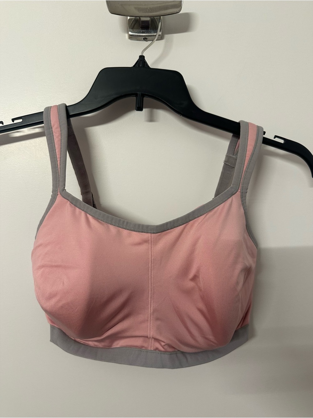 $50! Natori Yogi Racerback Adjustable Straps sports bra US 34H. FREE SHIPPING!!